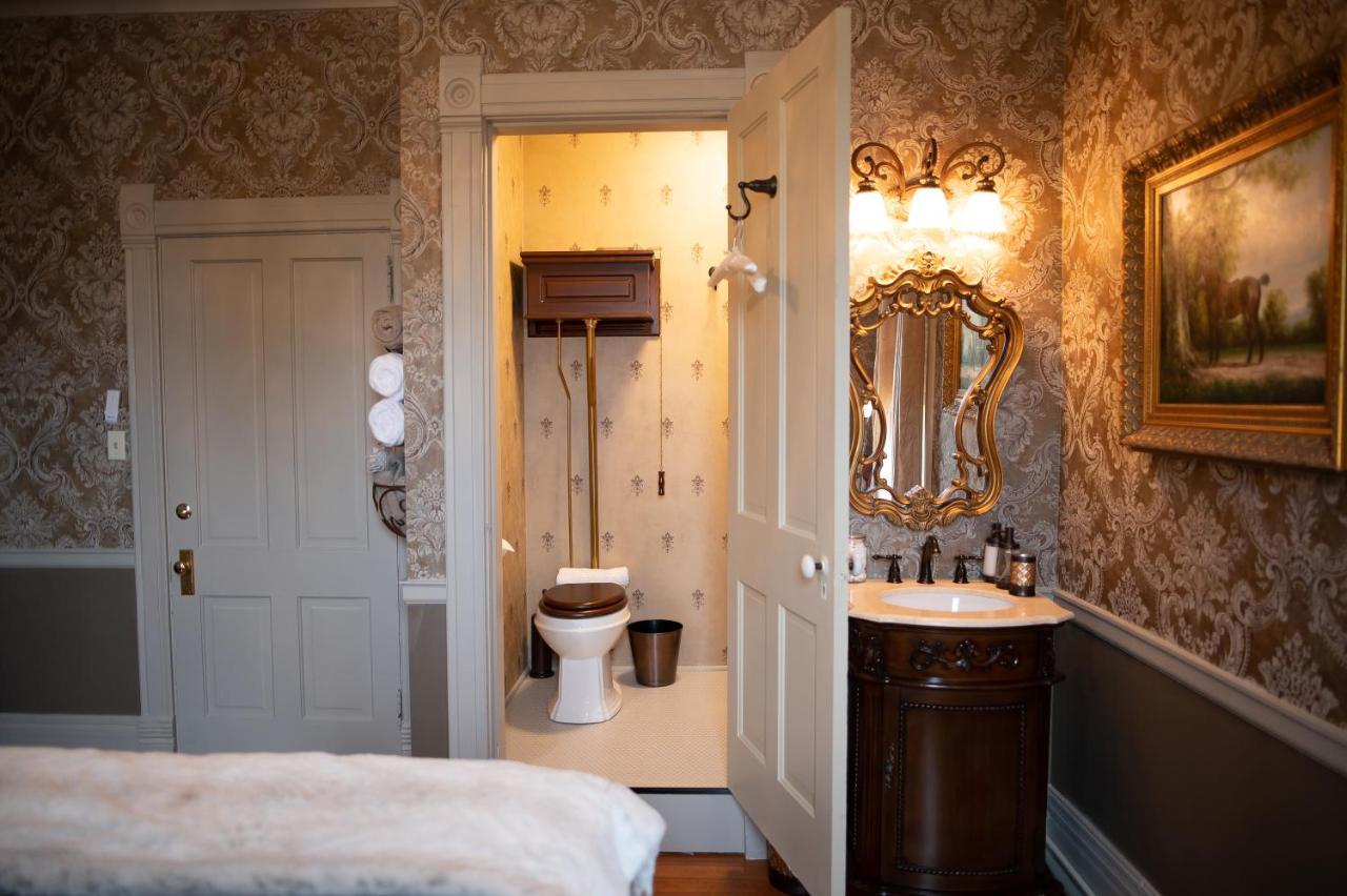 Grand Victorian Manor & Cottage Boonville Buitenkant foto